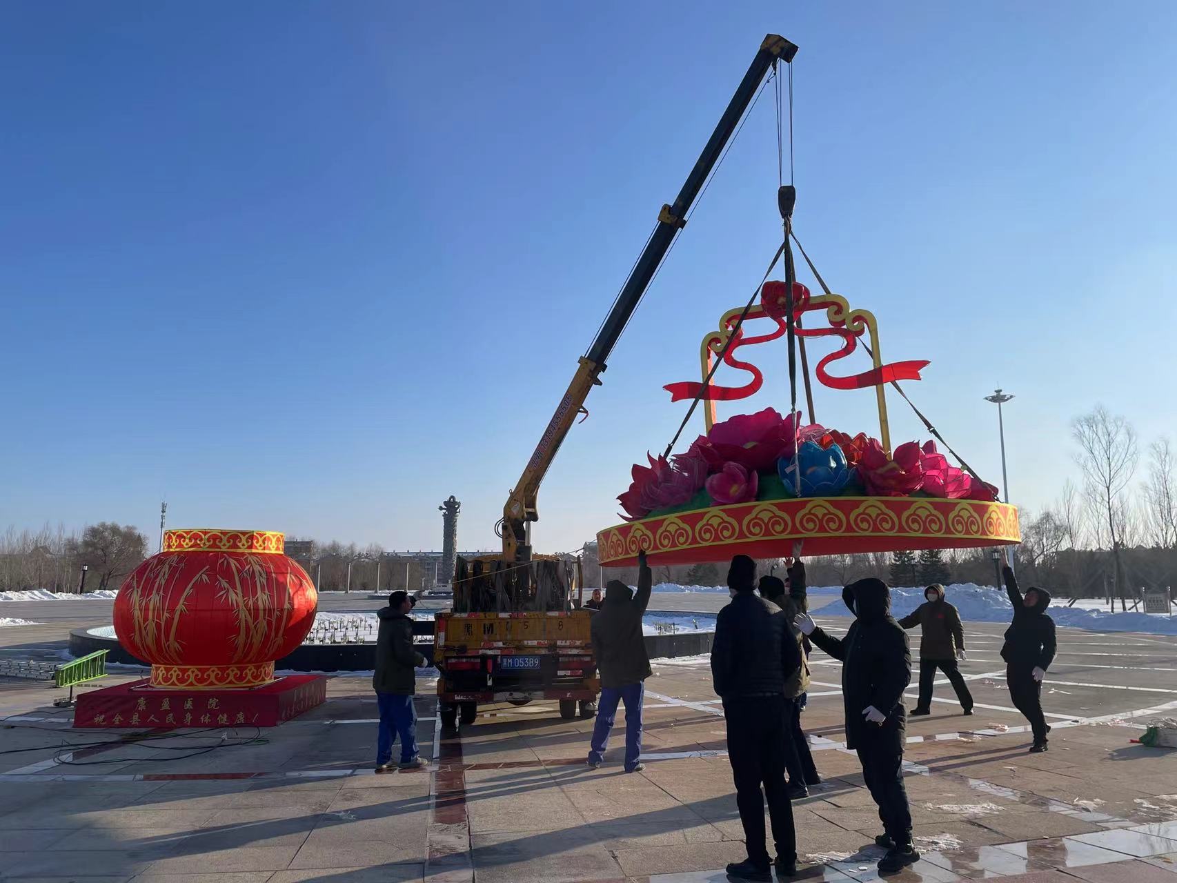 花开呈富贵，灯光耀明水(图2)
