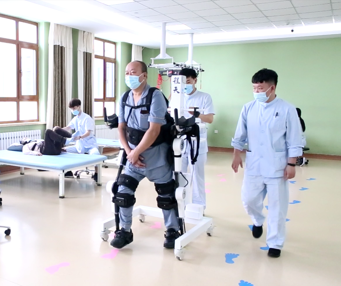 再提升-我院康复科外骨骼机器人使用率突破千人次(图3)