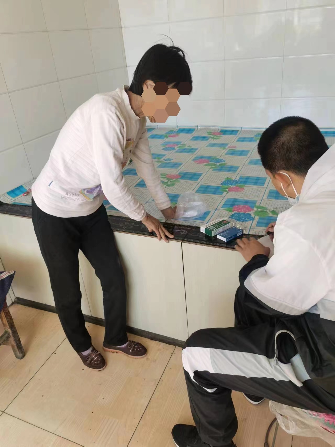术后回访走上门，架起医患“连心桥”(图1)